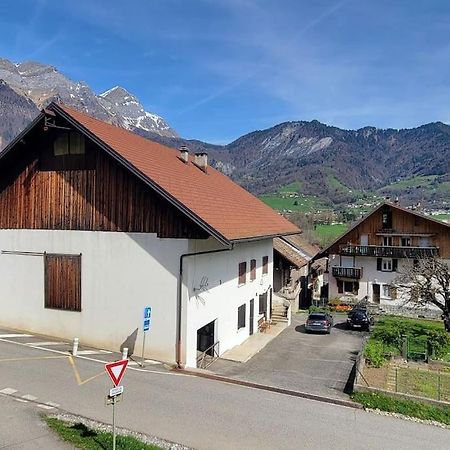 Superbe Appartement T2 Climatise, Idealement Situe Ugine Extérieur photo
