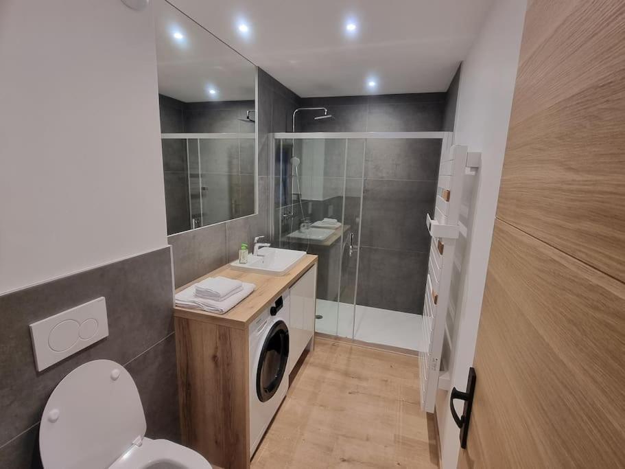 Superbe Appartement T2 Climatise, Idealement Situe Ugine Extérieur photo